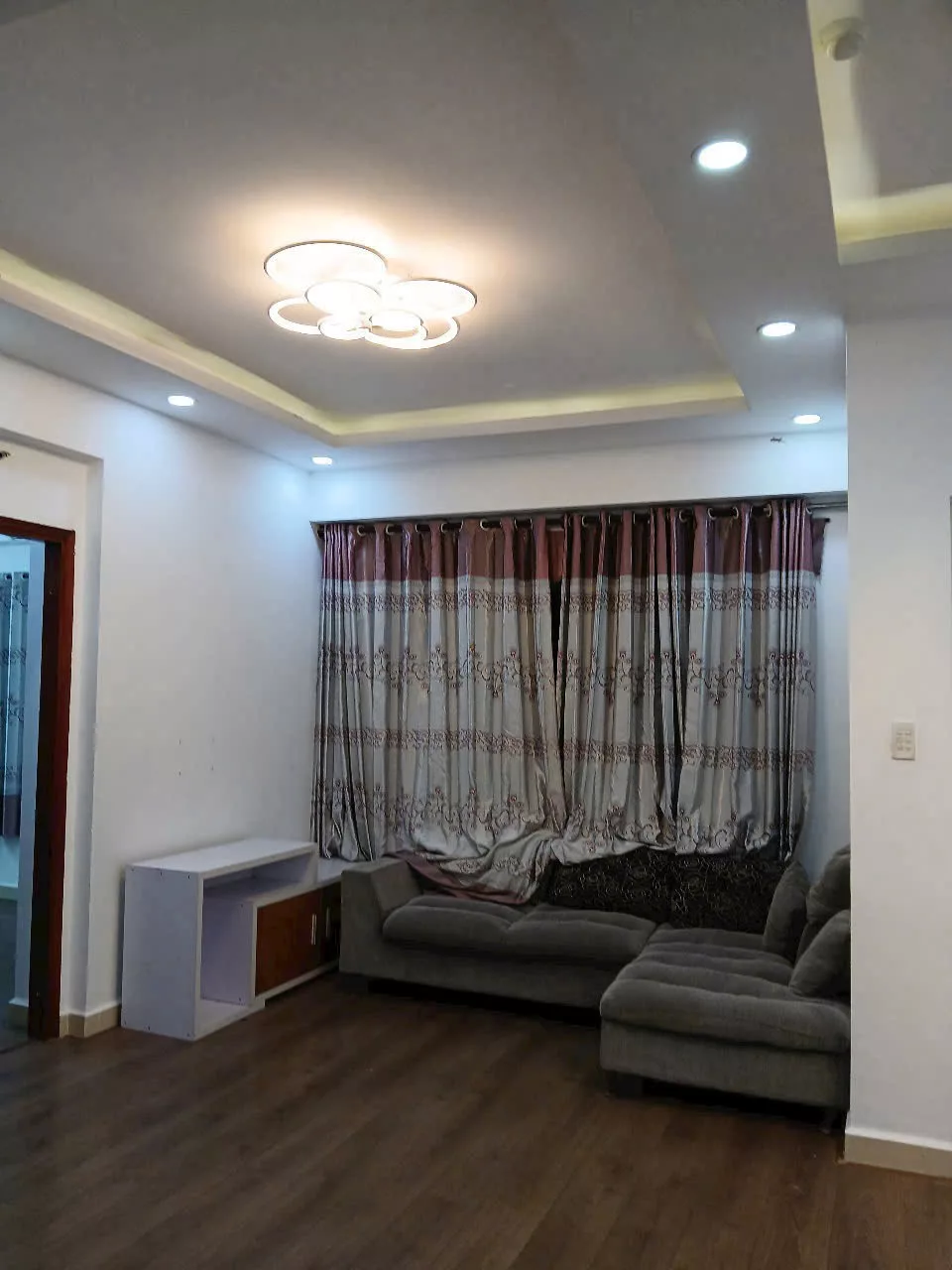 CHO THUÊ CĂN HỘ IDICO TÂN PHÚ – 2PN, FULL NỘI THẤT