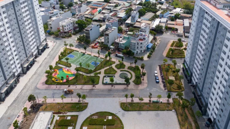 CONIC BOULEVARD - Ảnh 3