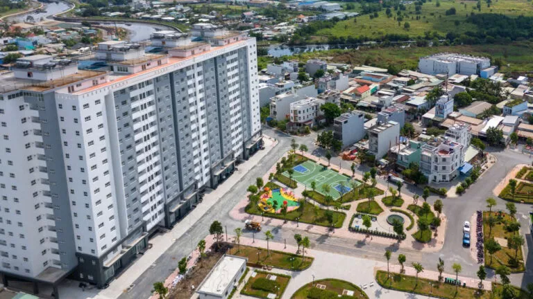 CONIC BOULEVARD - Ảnh 4